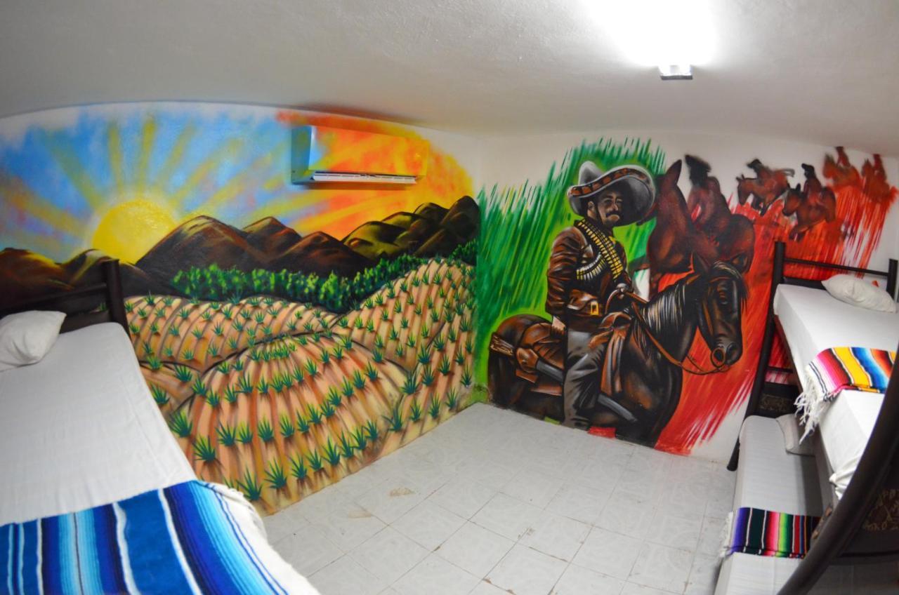 Fiesta Party Hostel - 坎昆 外观 照片